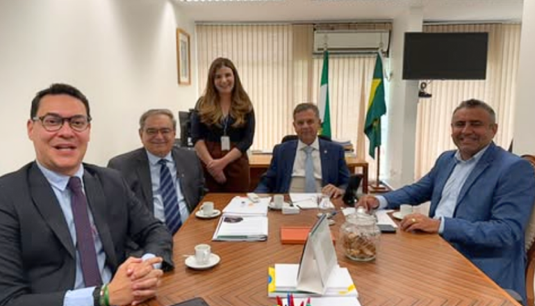 Babá Pereira acompanha Álvaro Dias em Brasília