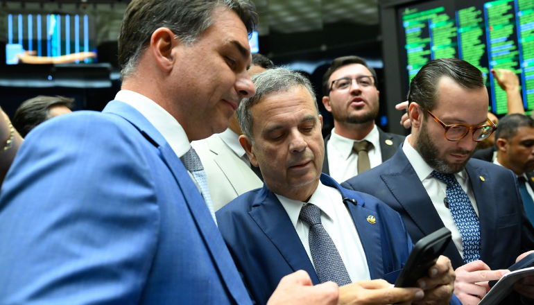 Rogério Marinho pede ao STF investigação sobre vazamento de dados sigilosos envolvendo Flávio Bolsonaro